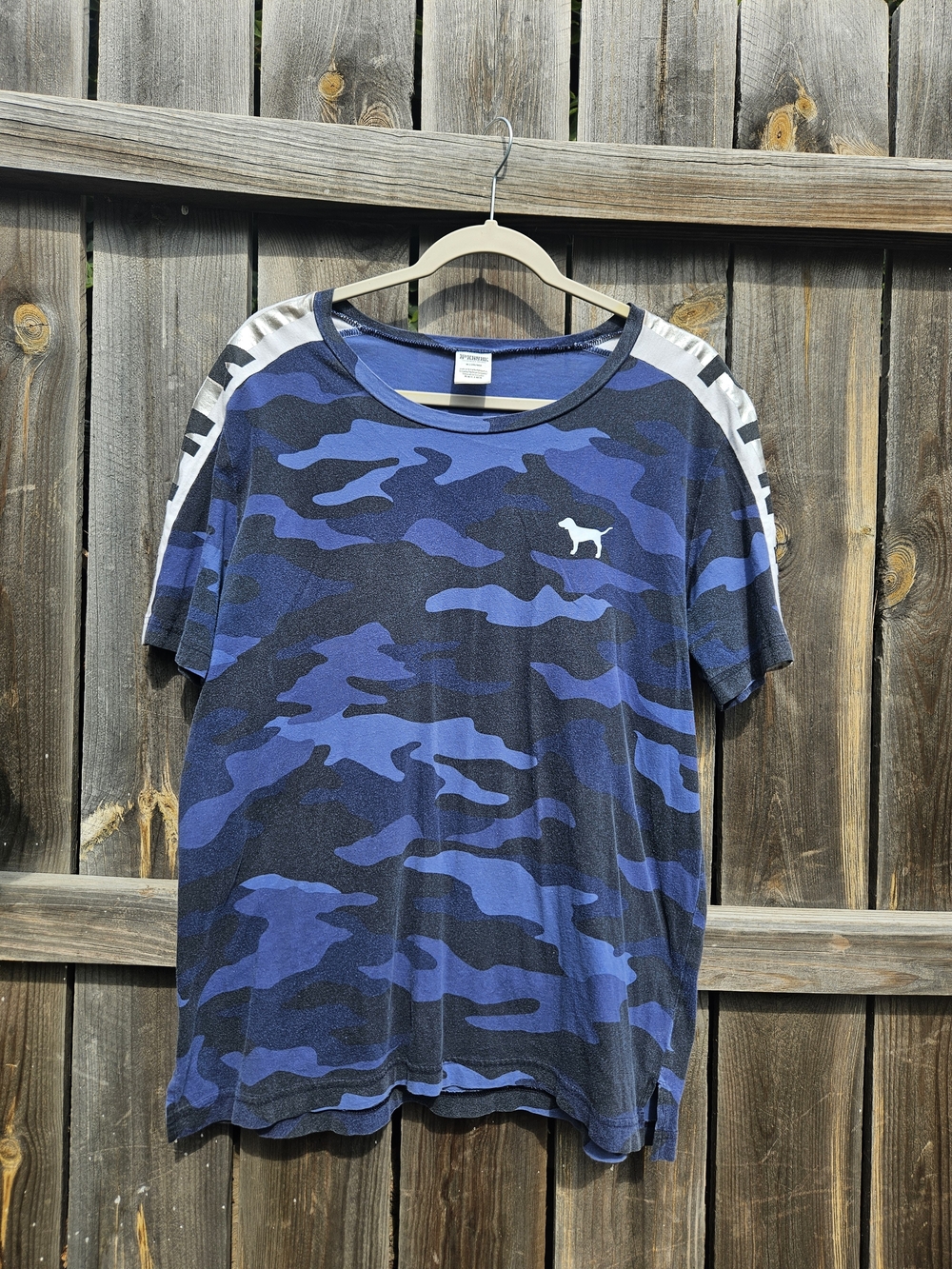 PINK Victoria's Secret Blue Camo Short-Sleeve Tee Medium White Shoulder Stripe